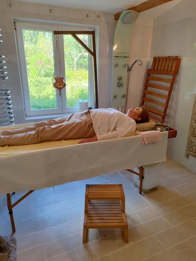 Soin Shirodhara en cours